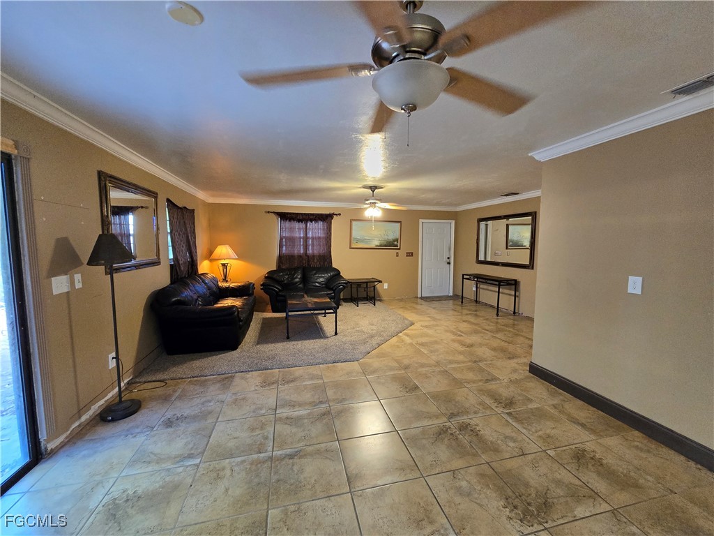 1569 Maple Drive Fort Myers FL 33907 2025024886 image4