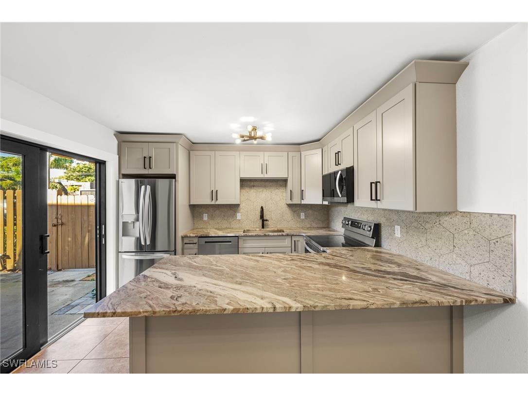 1569 Park Meadows Drive #2 Fort Myers FL 33907 226003596 image6