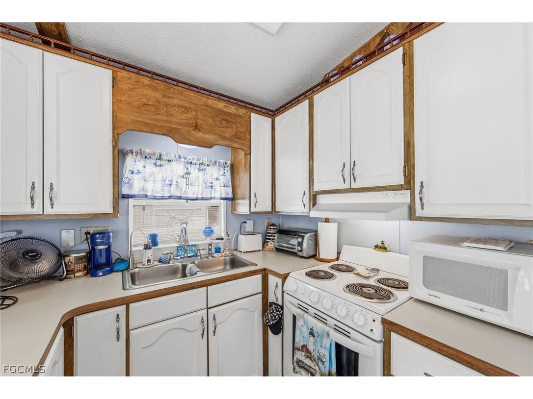 157 Caravan Circle North Fort Myers FL 33903 2026011421 image16