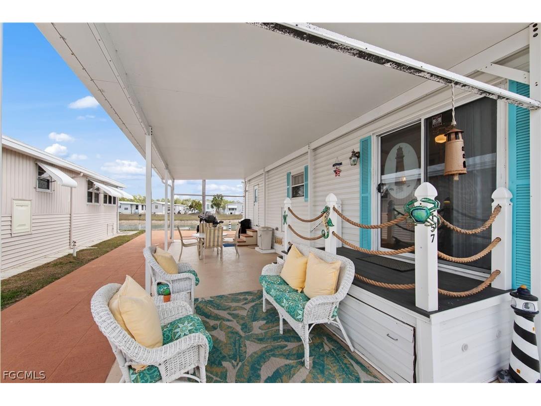 157 Caravan Circle North Fort Myers FL 33903 2026011421 image2