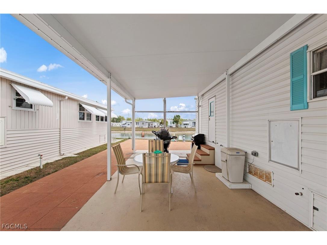 157 Caravan Circle North Fort Myers FL 33903 2026011421 image4