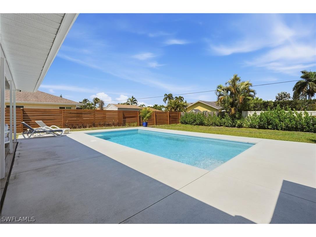 157 Willoughby Drive Naples FL 34110 226012063 image35