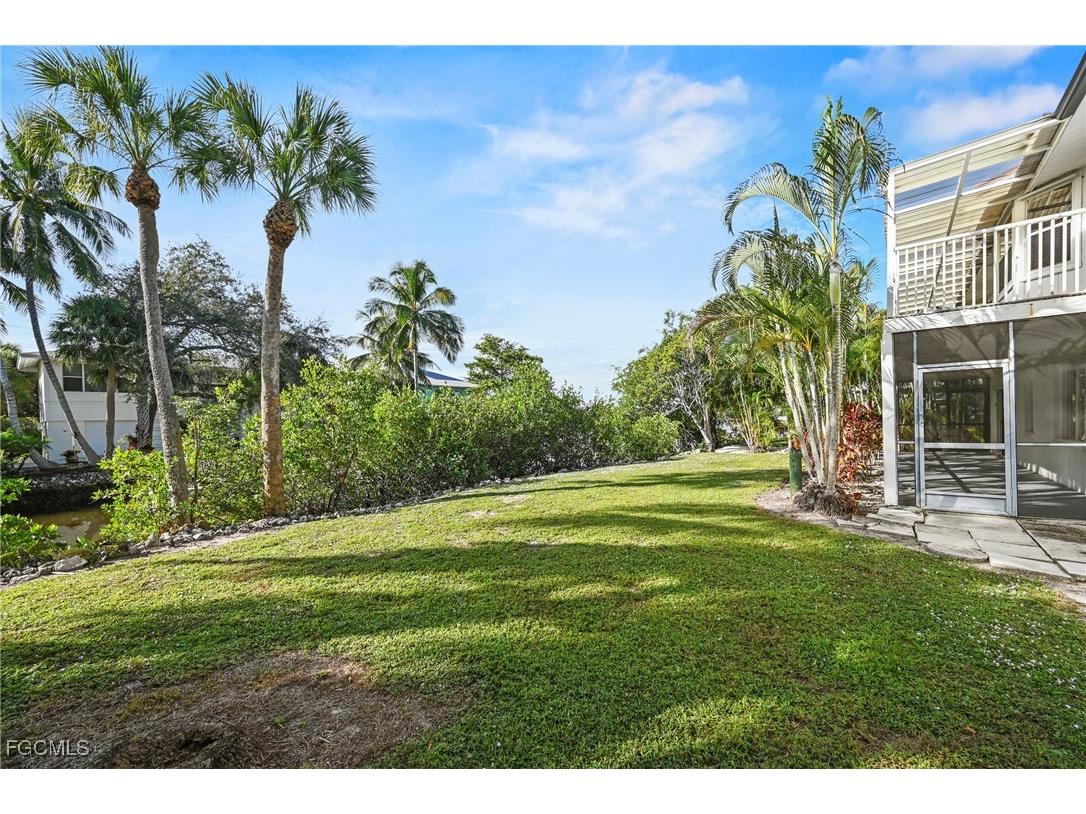 1570 Avion Place Naples FL 34104 2025019172 image28