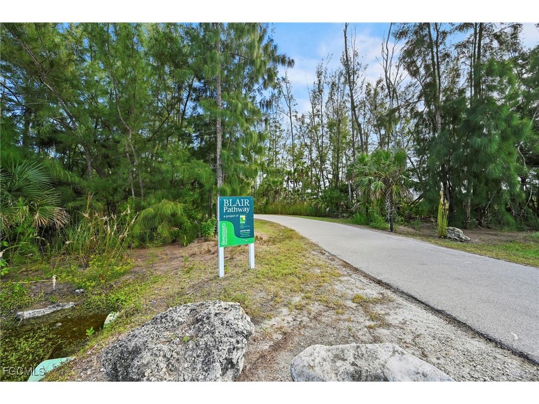 1570 Avion Place Naples FL 34104 2025019172 image31