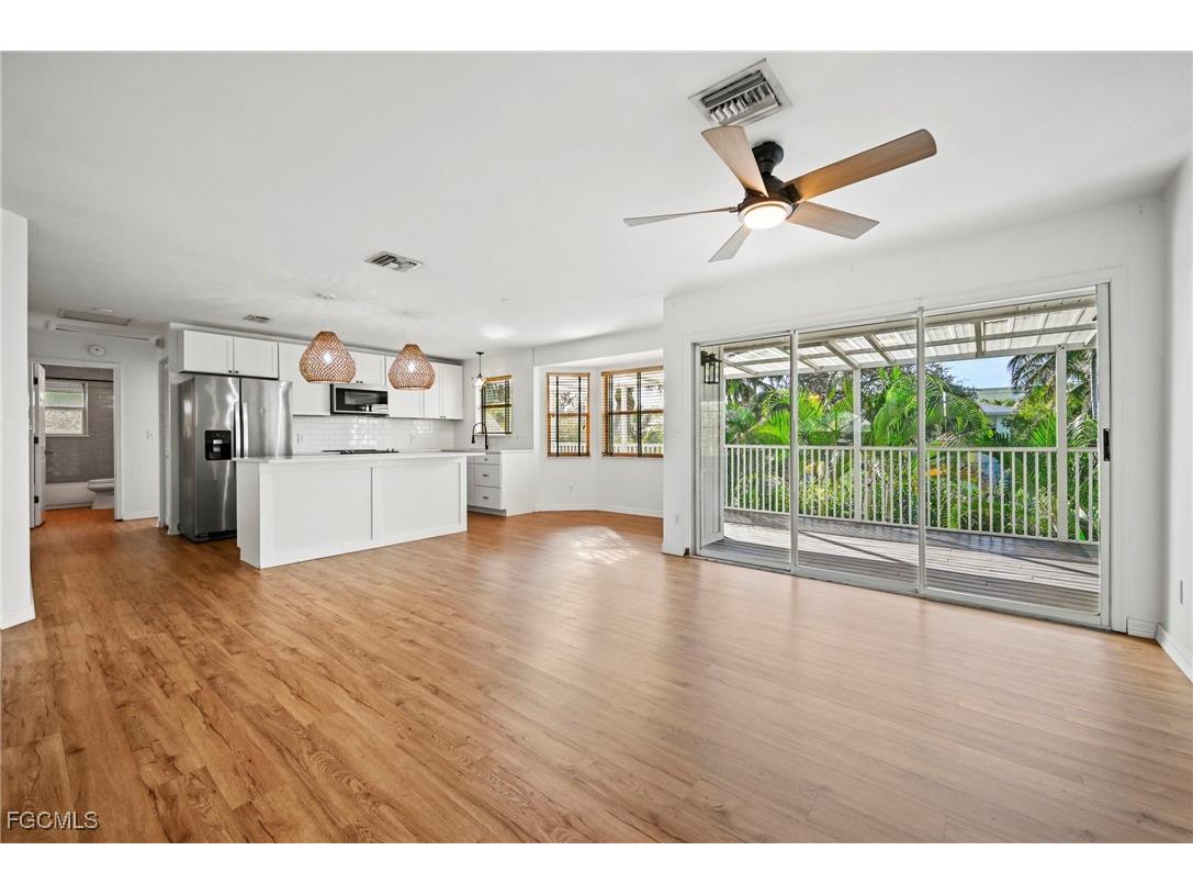 1570 Avion Place Naples FL 34104 2025019172 image9