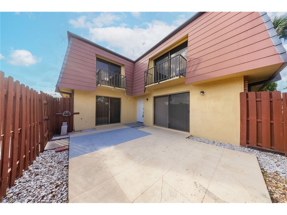1570 Park Meadows Drive #1 Fort Myers FL 33907 2026011792 image3
