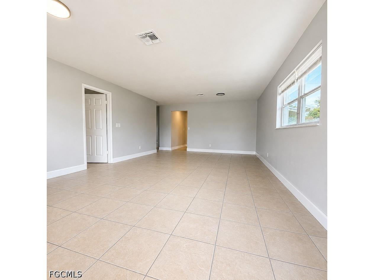1572 Cypress Drive Fort Myers FL 33907 2026028850 image1