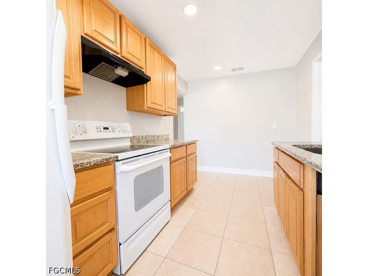 1572 Cypress Drive Fort Myers FL 33907 2026028850 image13