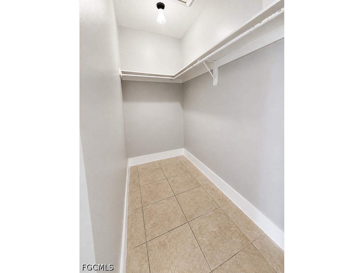 1572 Cypress Drive Fort Myers FL 33907 2026028850 image6
