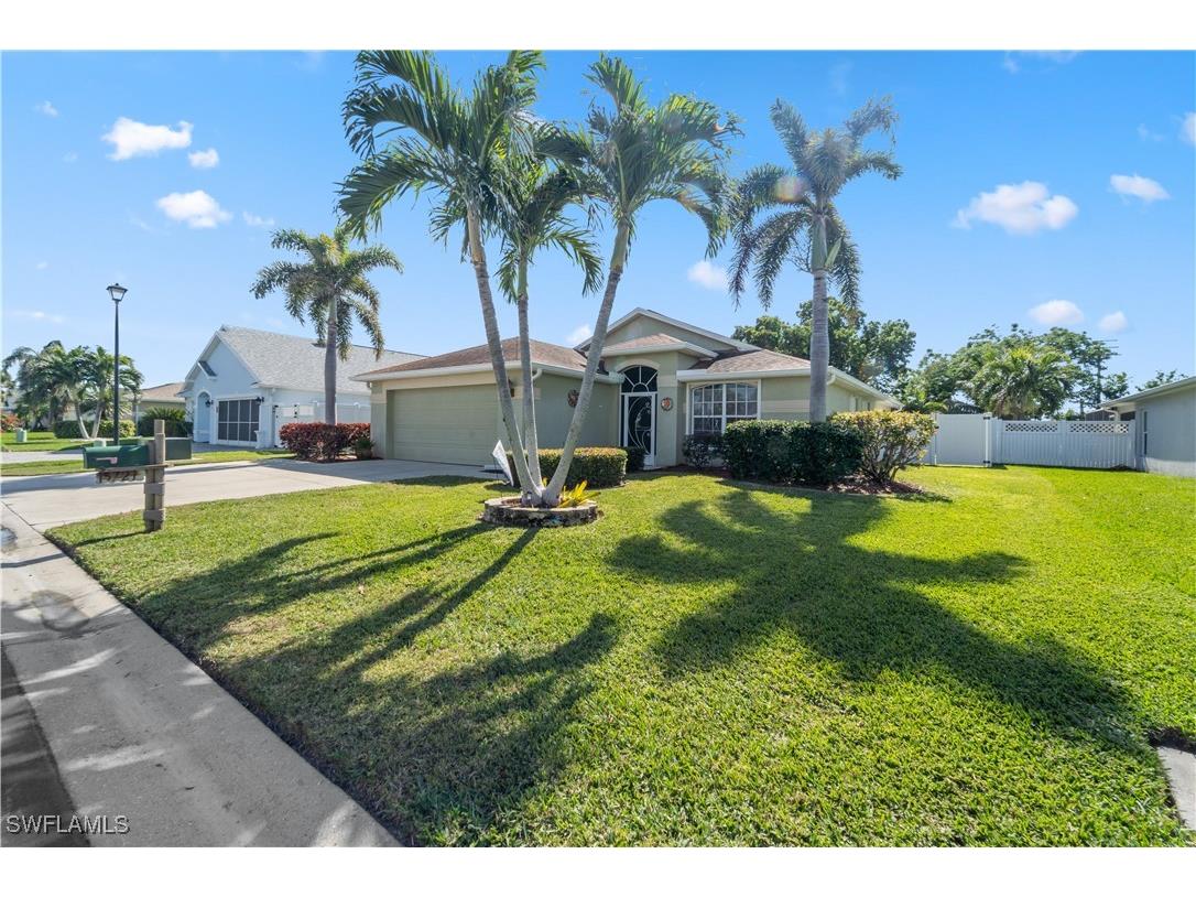 15721 Beachcomber Avenue Fort Myers FL 33908 225051210 image1
