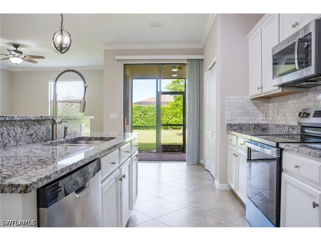 1573 Vizcaya Lane Naples FL 34113 226015397 image4