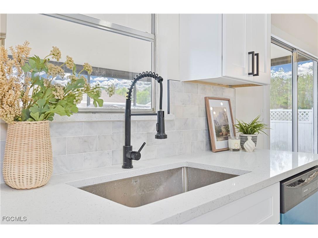 15736 Coral Vine Lane Fort Myers FL 33905 2025022345 image10