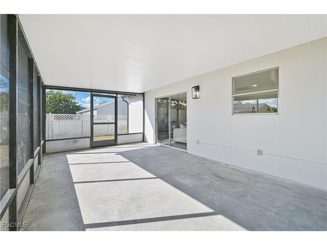 15736 Coral Vine Lane Fort Myers FL 33905 2025022345 image26