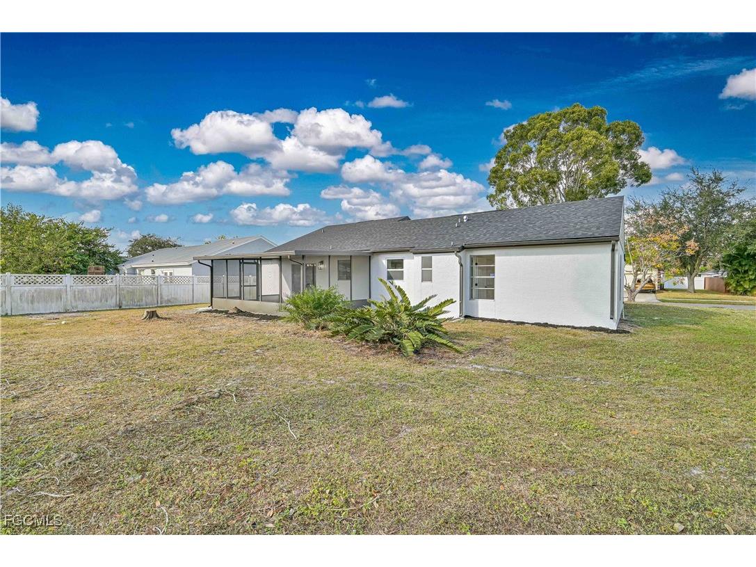 15736 Coral Vine Lane Fort Myers FL 33905 2025022345 image28