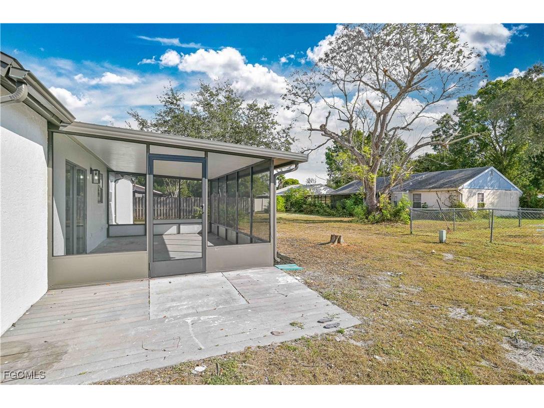 15736 Coral Vine Lane Fort Myers FL 33905 2025022345 image30