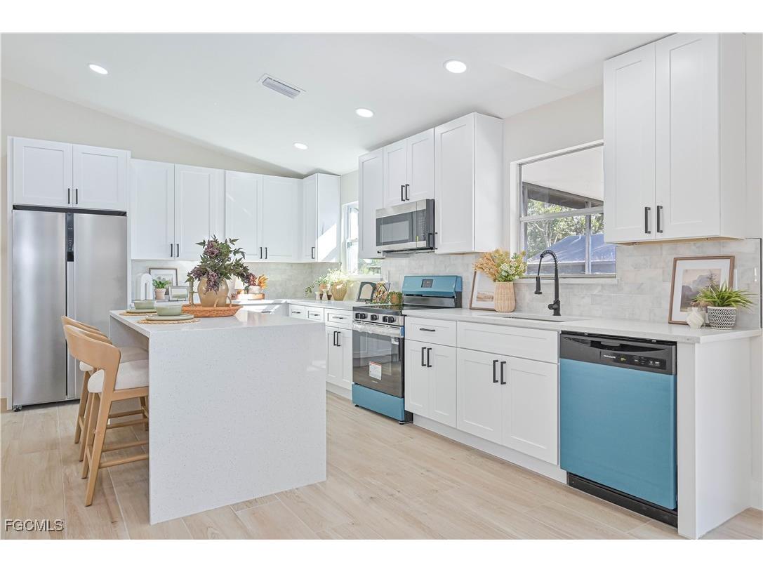 15736 Coral Vine Lane Fort Myers FL 33905 2025022345 image7