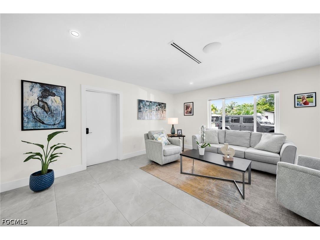 1574 Ricardo Avenue Fort Myers FL 33901 2026016510 image8