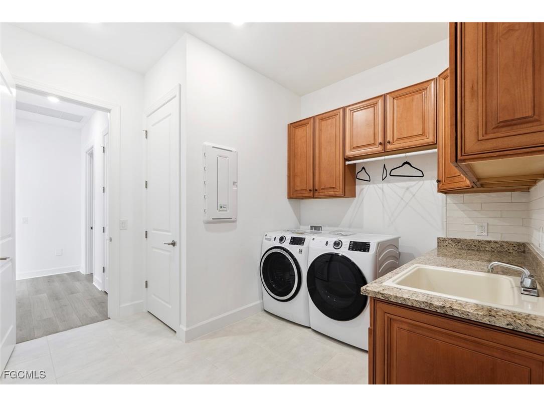 15745 Cortina Street Naples FL 34114 2025025902 image26