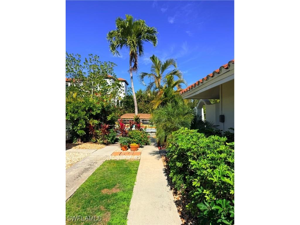 1575 Curlew Avenue W #1 Naples FL 34102 226003015 image11