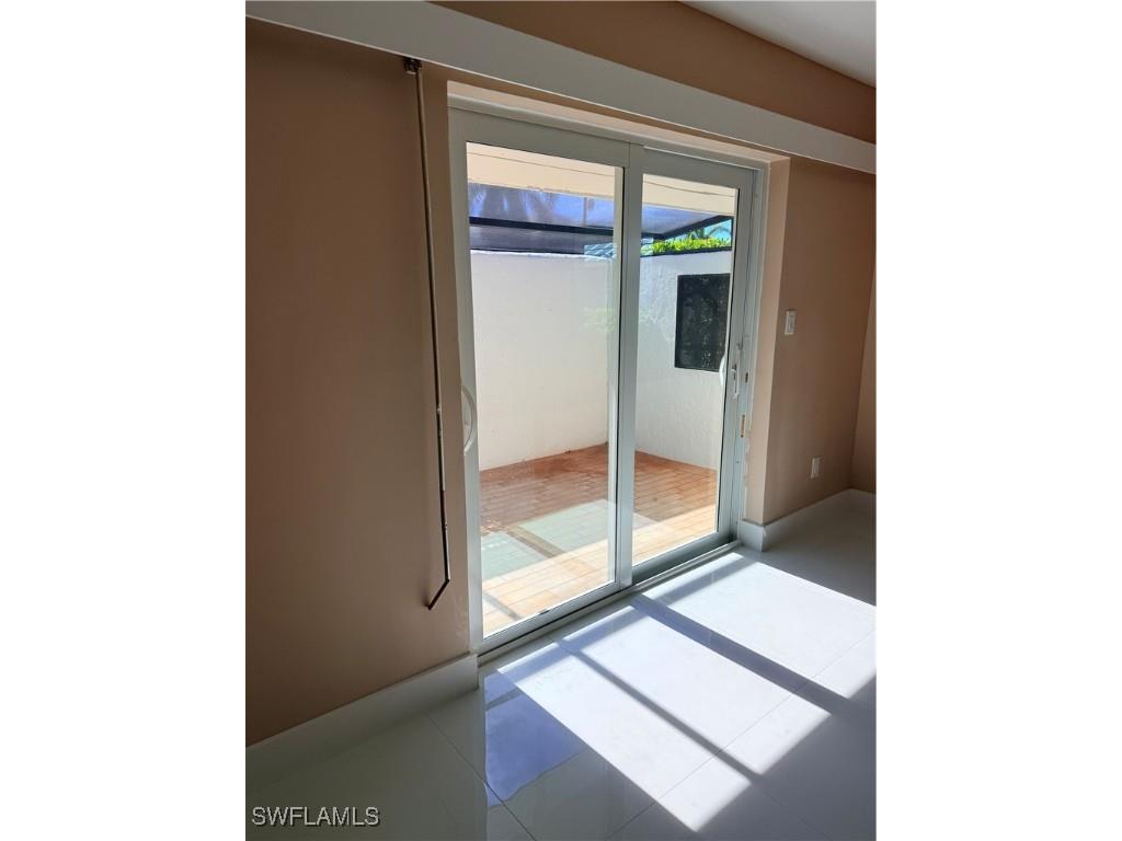 1575 Curlew Avenue W #1 Naples FL 34102 226003015 image18