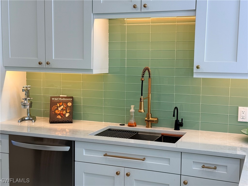 1575 Curlew Avenue W #1 Naples FL 34102 226003015 image26