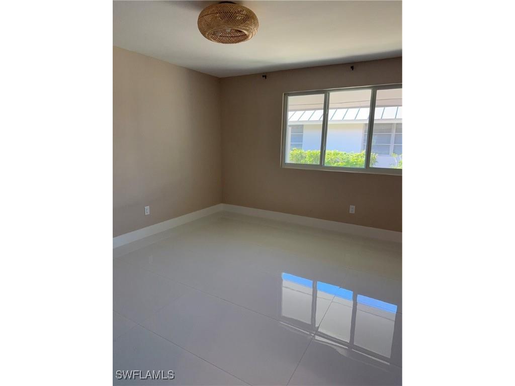 1575 Curlew Avenue W #1 Naples FL 34102 226003015 image32