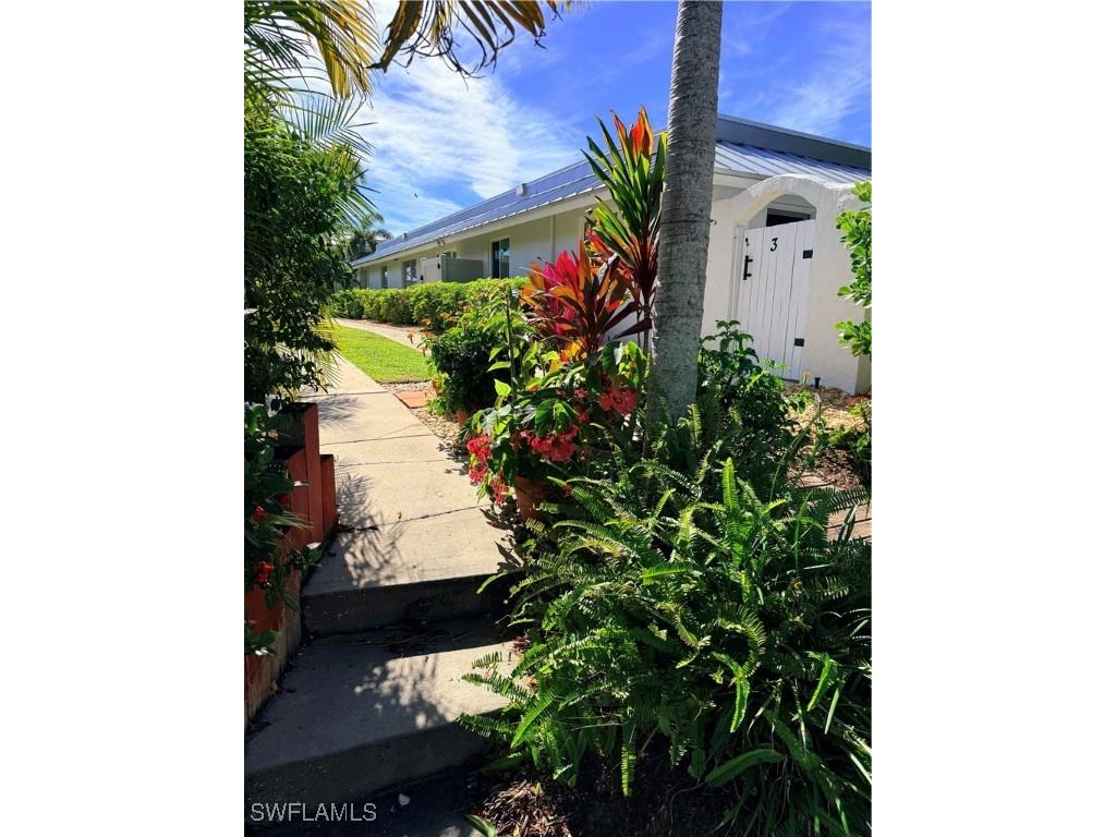 1575 Curlew Avenue W #1 Naples FL 34102 226003015 image7