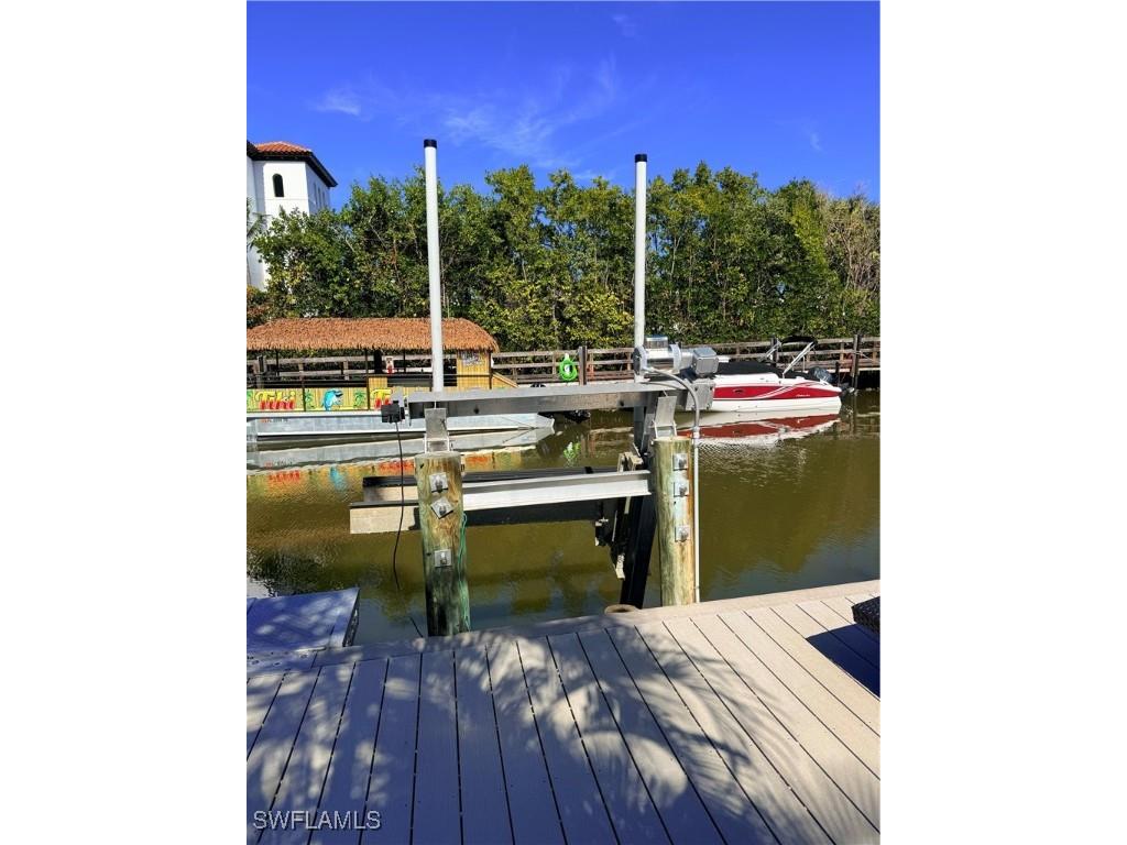 1575 Curlew Avenue W #1 Naples FL 34102 226003015 image9