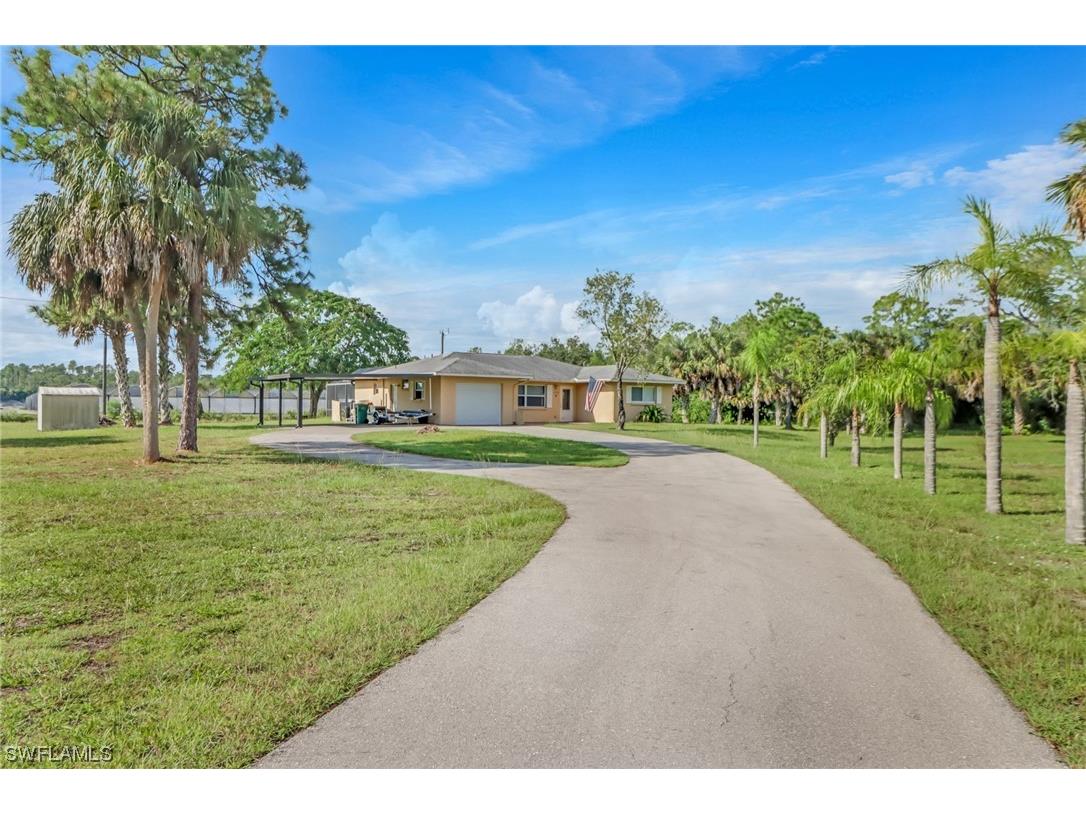 1579 25th Street SW Naples FL 34117 223068625 image1