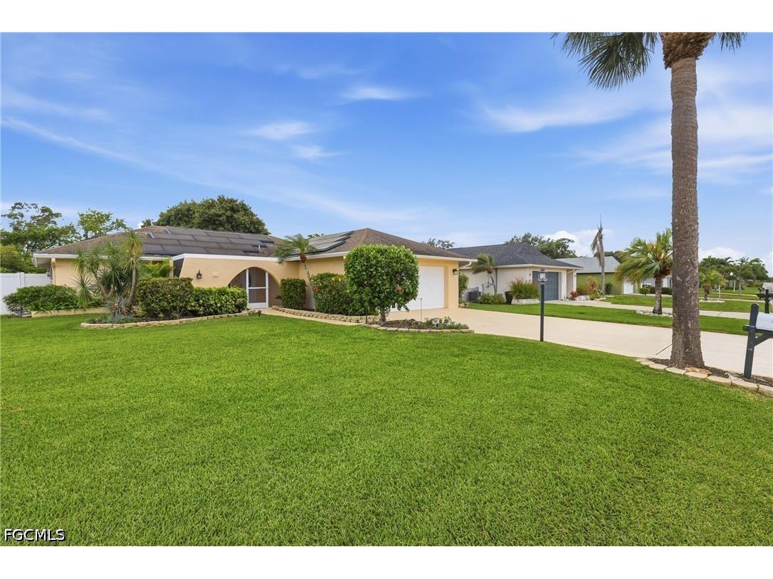 1579 Sautern Drive Fort Myers FL 33919 2026016360 image3