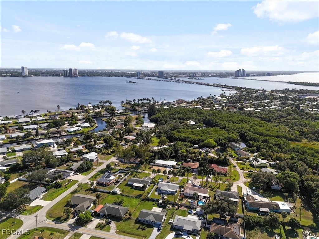 158 Dow Lane North Fort Myers FL 33917 2025025658 image3