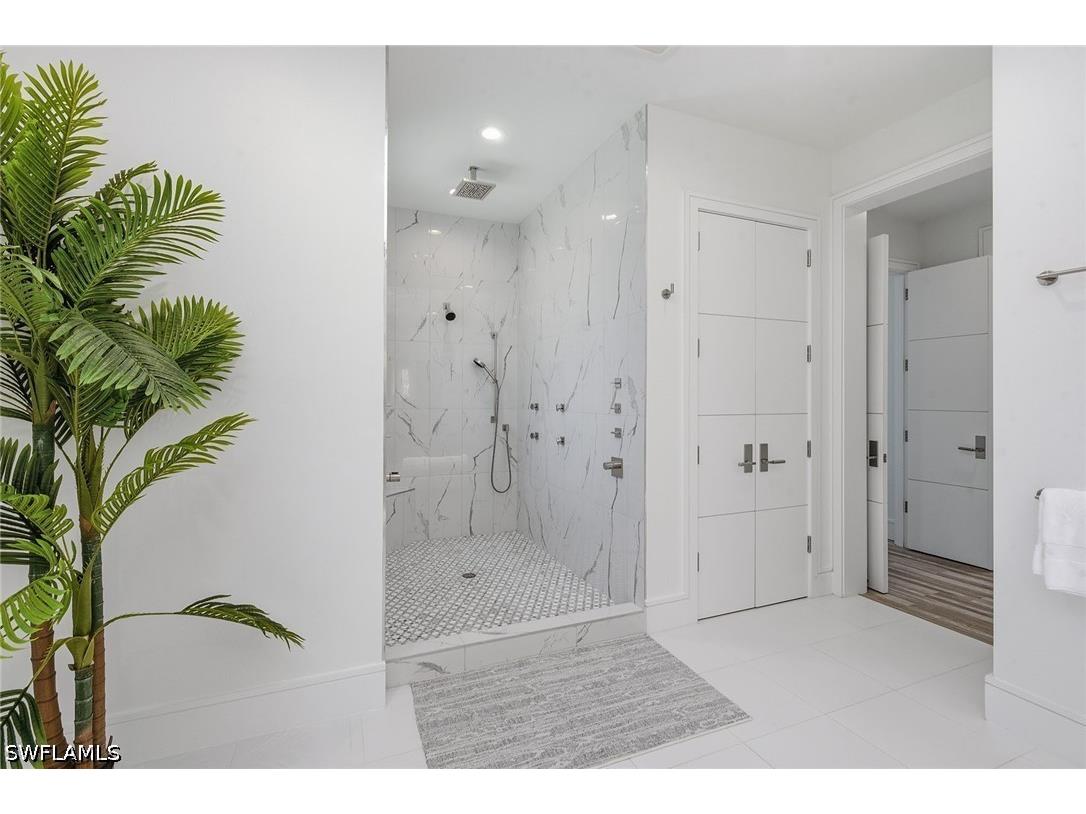 158 S Beach Drive Marco Island FL 34145 226019454 image29