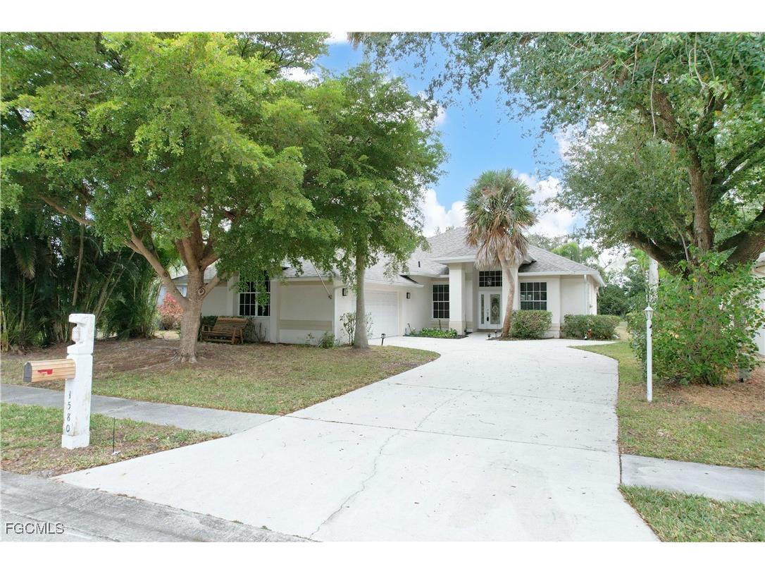 1580 Argyle Drive Fort Myers FL 33919 2026004187 image1