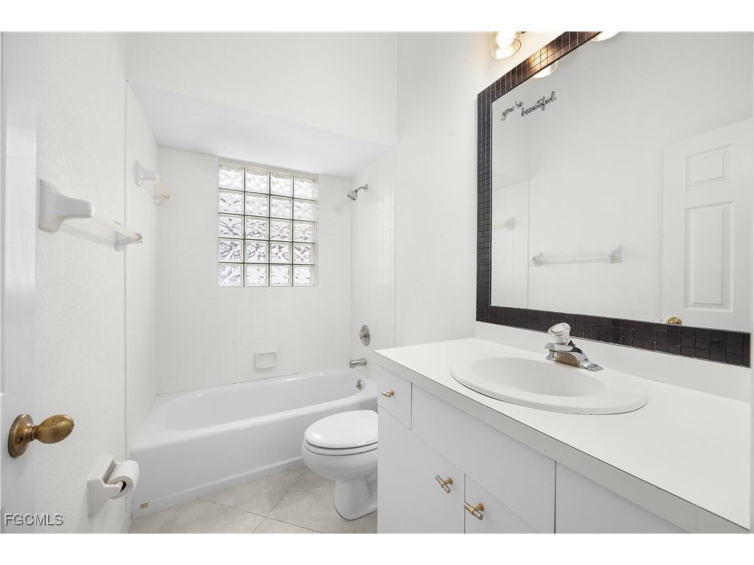 1580 Argyle Drive Fort Myers FL 33919 2026004187 image30