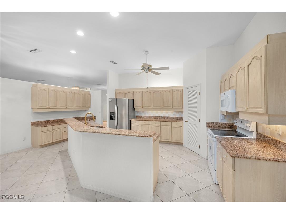 1580 Argyle Drive Fort Myers FL 33919 2026004187 image6