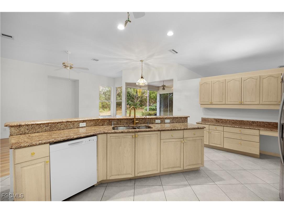 1580 Argyle Drive Fort Myers FL 33919 2026004187 image9