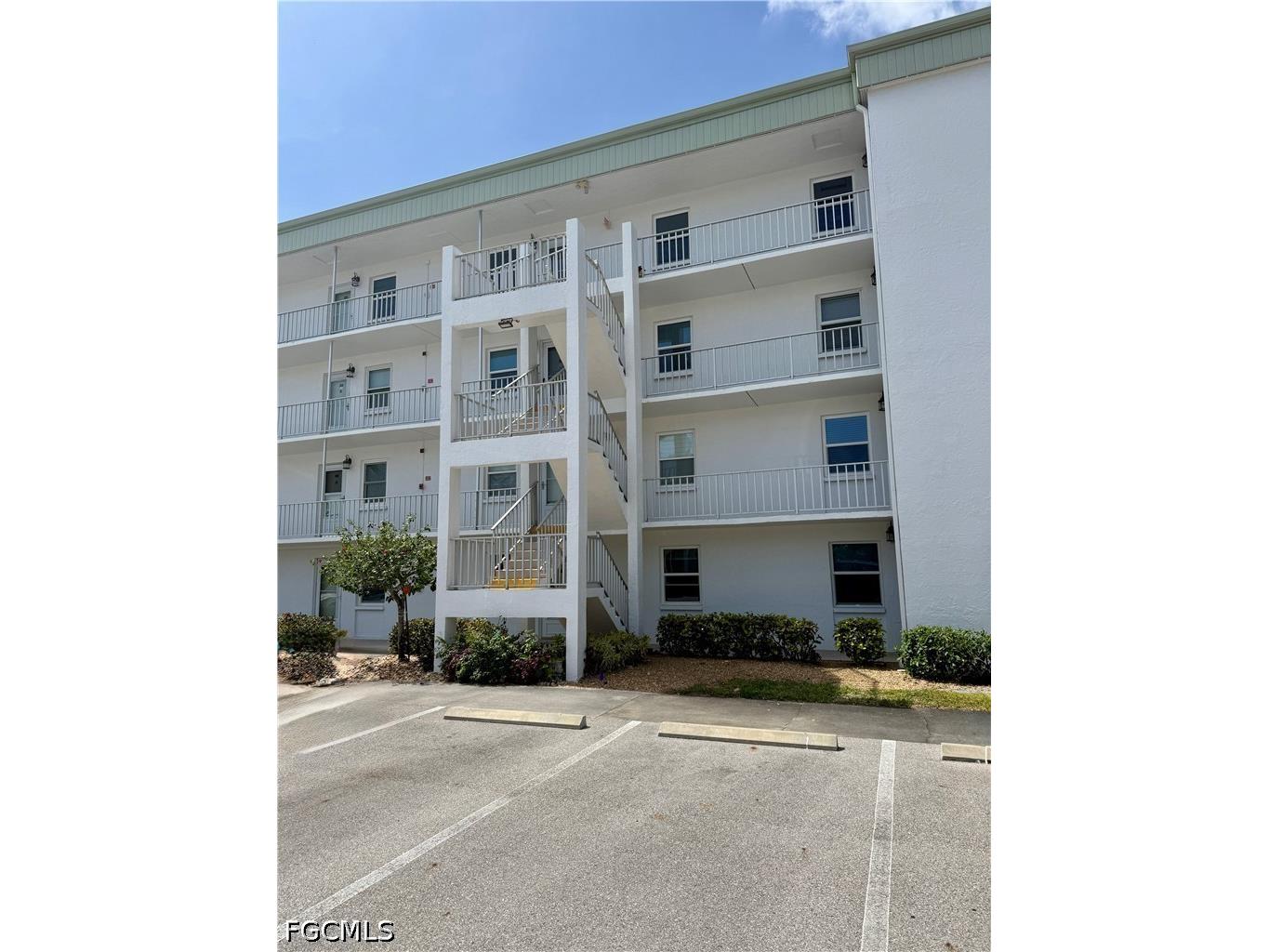 1580 Pine Valley Drive #404 Fort Myers FL 33907 2026017579 image9