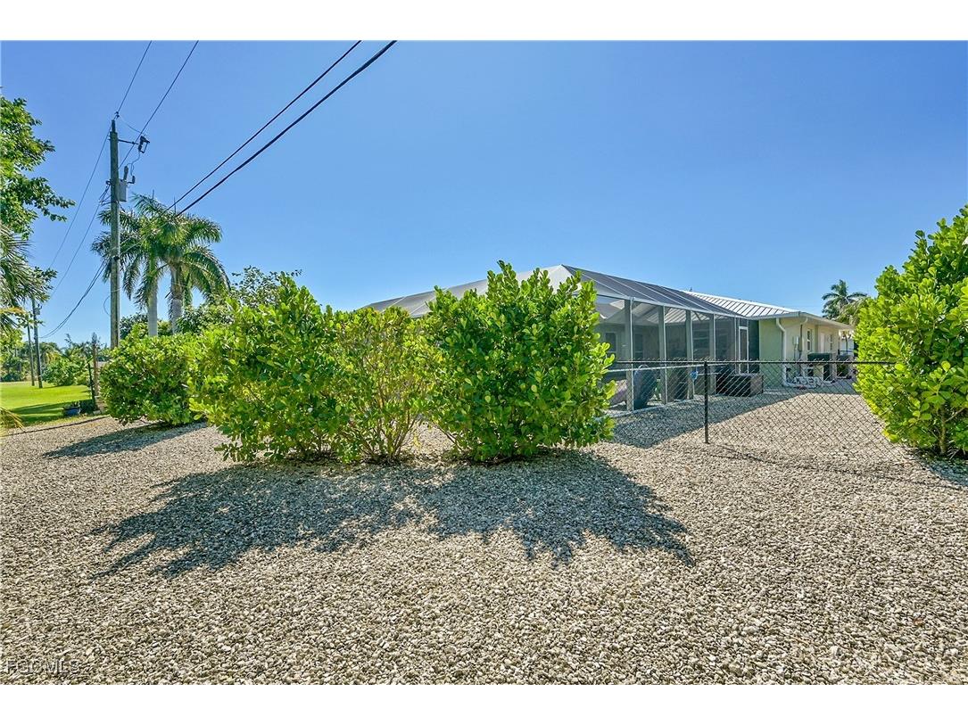 15804 Missouri Street Bokeelia FL 33922 2025015505 image29