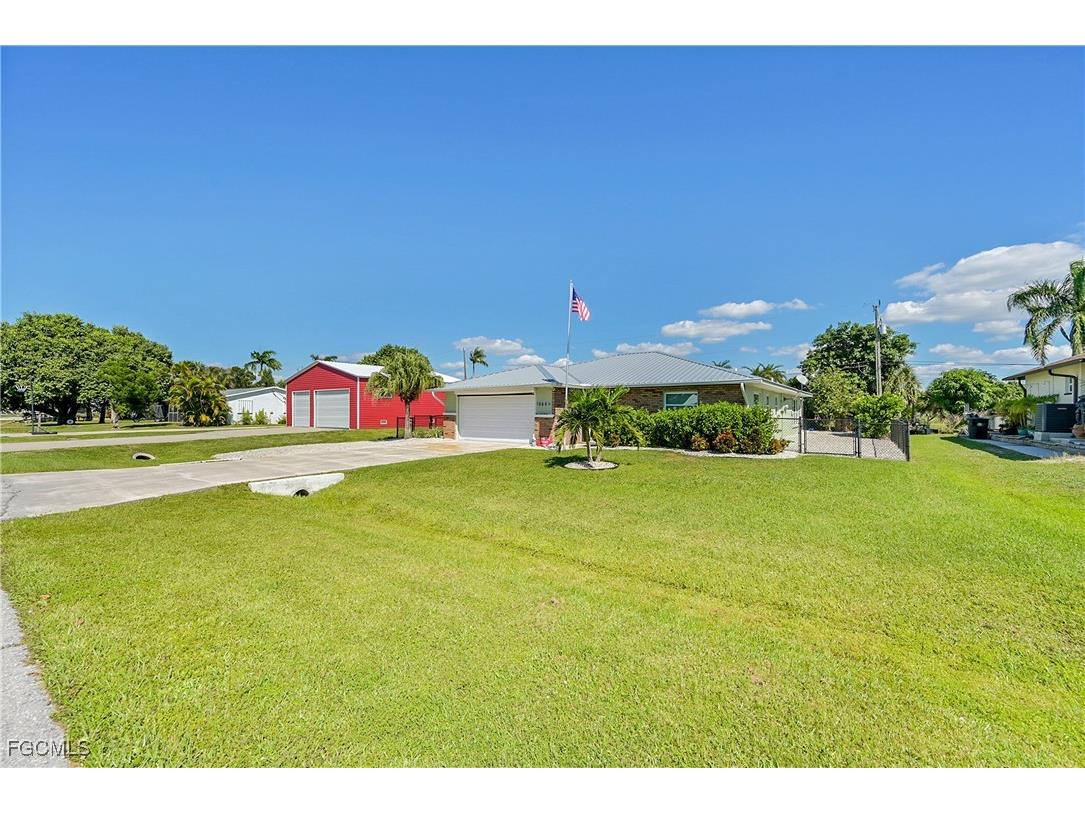 15804 Missouri Street Bokeelia FL 33922 2025015505 image4