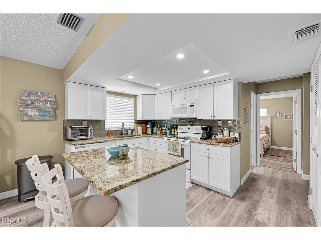 15804 Missouri Street Bokeelia FL 33922 2025015505 image7