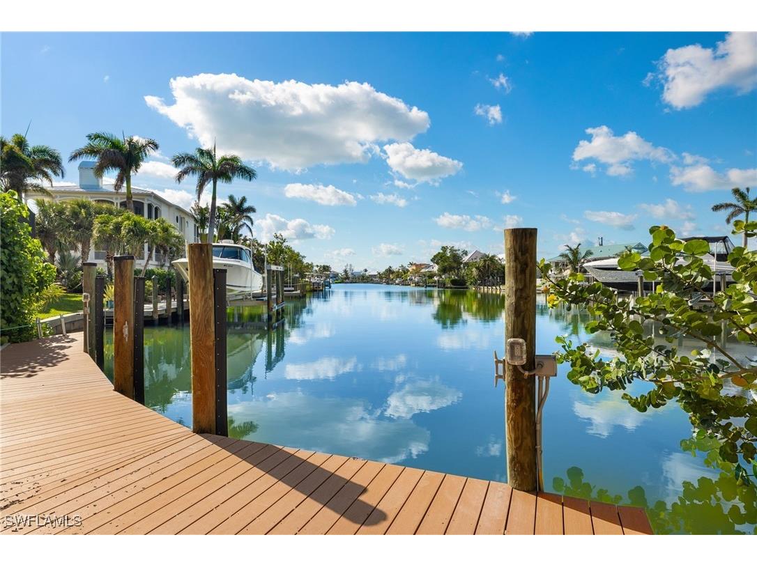 1581 San Carlos Bay Drive Sanibel FL 33957 225049267 image3