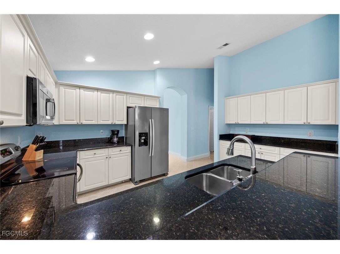 15817 Beachcomber Avenue Fort Myers FL 33908 2025008882 image10
