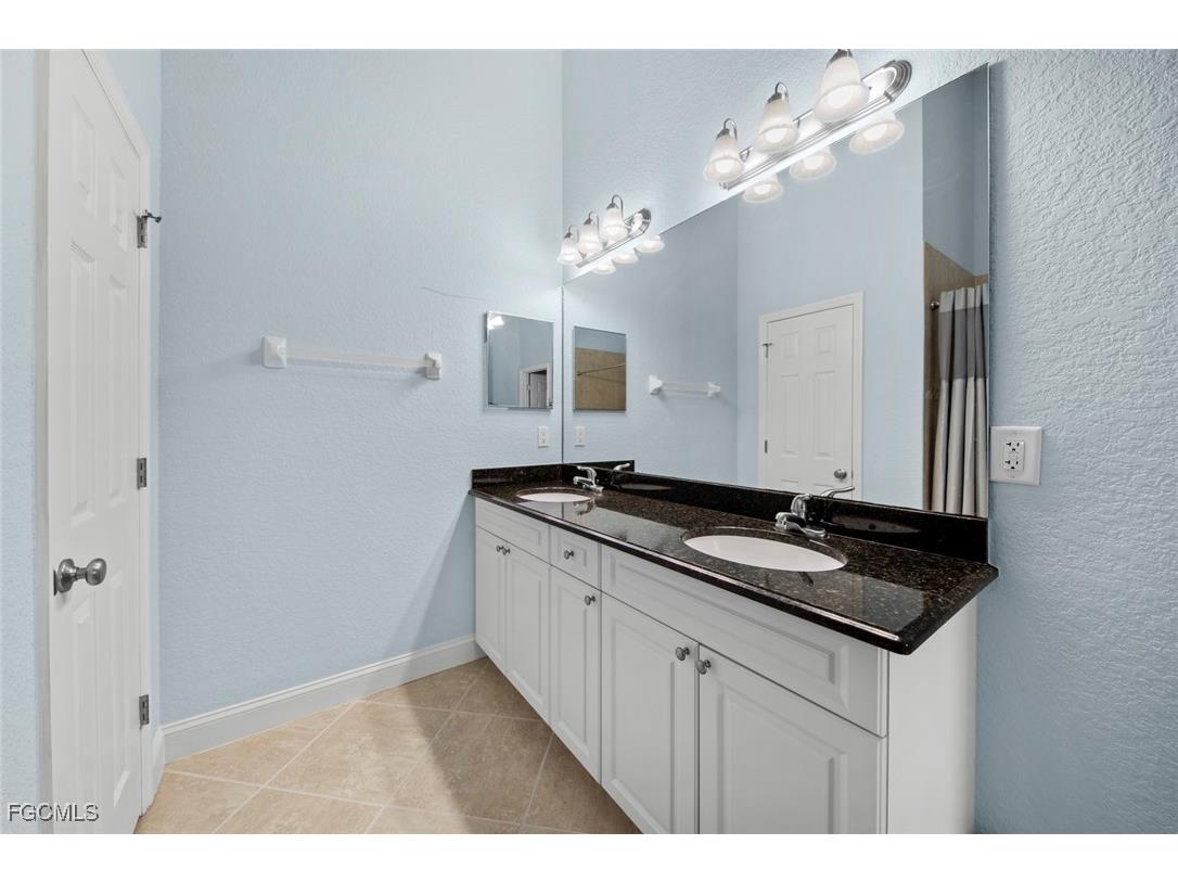 15817 Beachcomber Avenue Fort Myers FL 33908 2025008882 image25