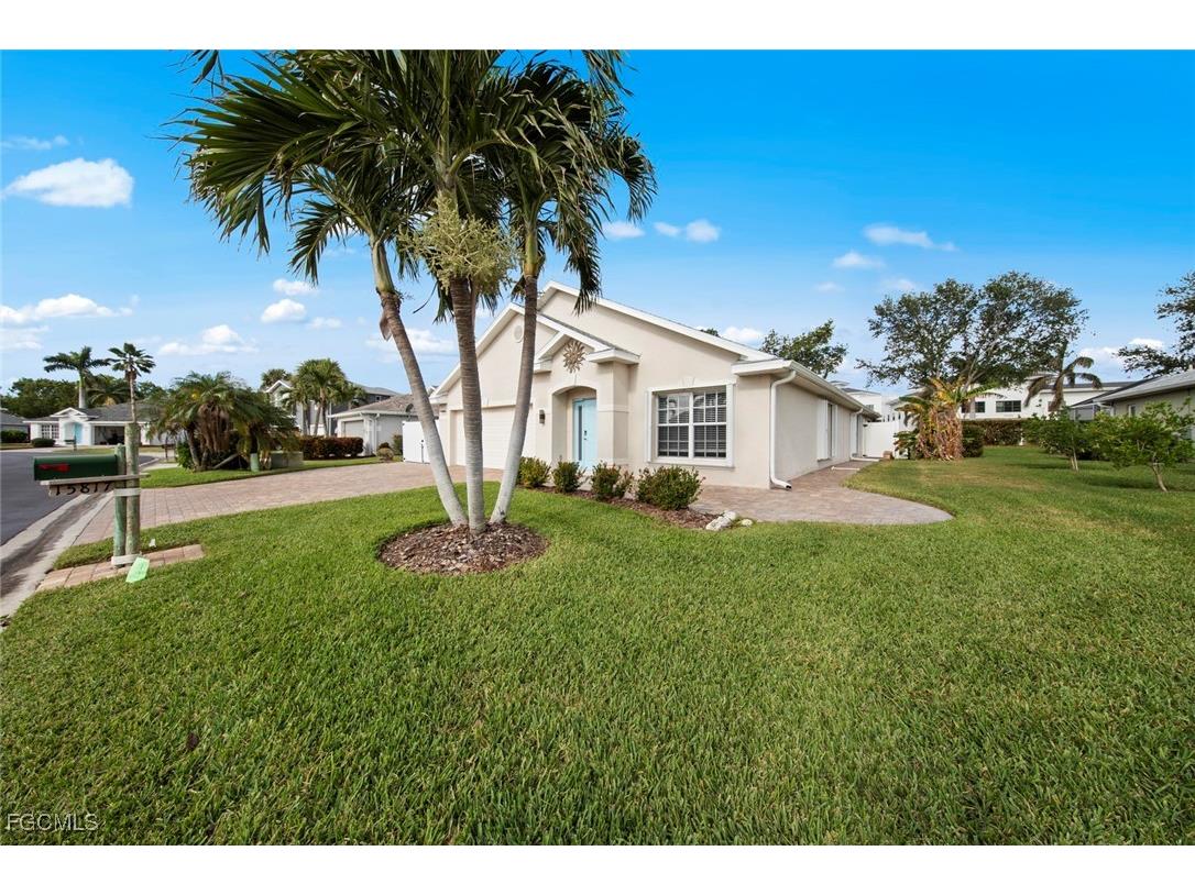 15817 Beachcomber Avenue Fort Myers FL 33908 2025008882 image3