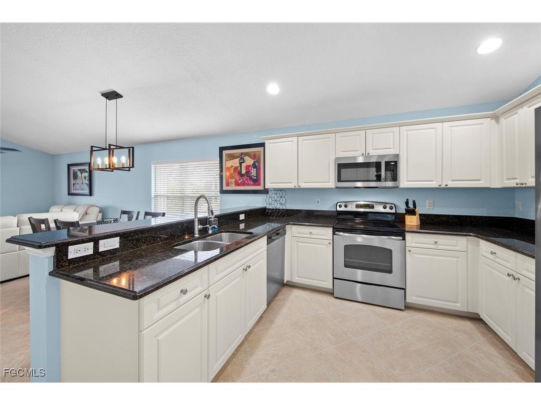 15817 Beachcomber Avenue Fort Myers FL 33908 2025008882 image9