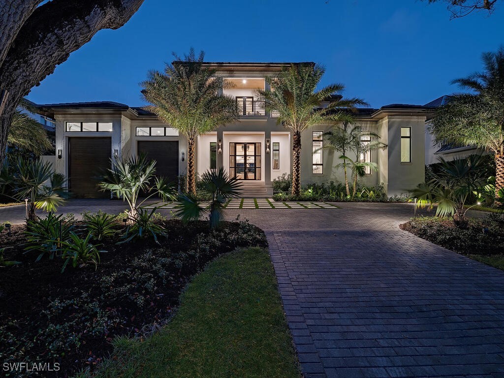 1583 Gordon Drive Naples FL 34102 223085773 image1