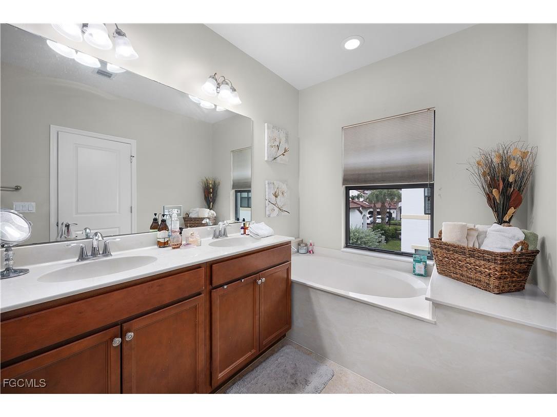 15831 Portofino Springs Boulevard #101 Fort Myers FL 33908 2025014518 image28