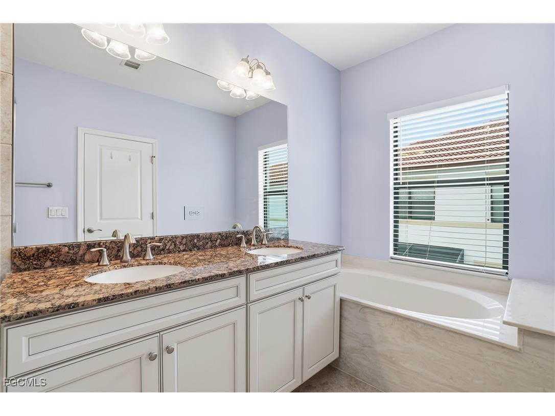 15831 Portofino Springs Boulevard #102 Fort Myers FL 33908 2026000984 image13