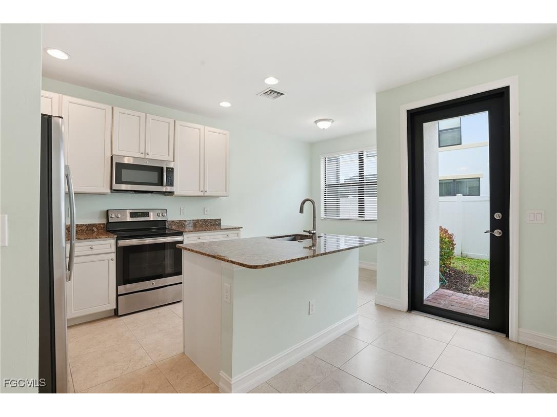 15831 Portofino Springs Boulevard #102 Fort Myers FL 33908 2026000984 image7