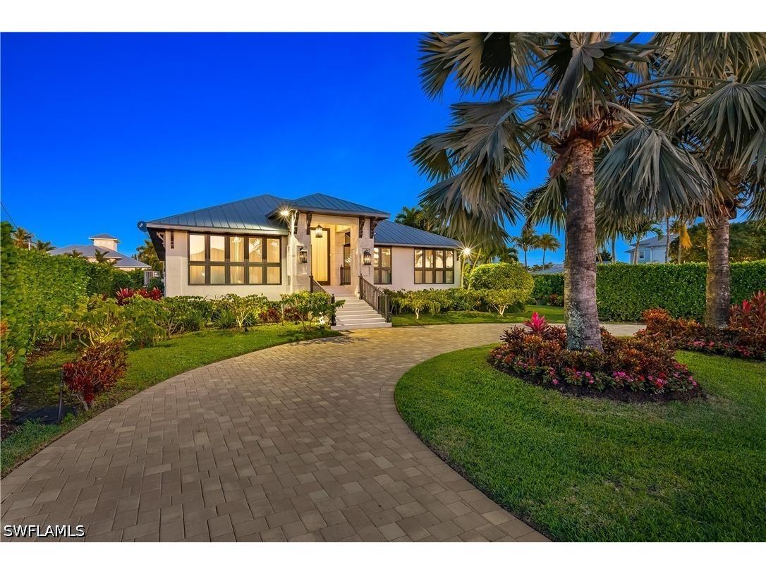 1585 Mullet Lane Naples FL 34102 226015381 image1